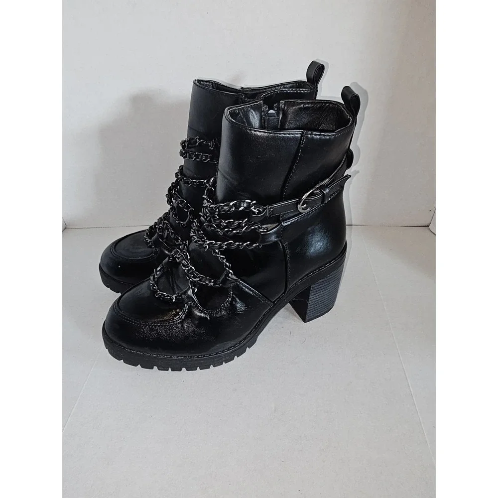 Olivia +‎ Kate Ryder-64L Black Chain Ankle Boots Women's 7 Zipper Stuck